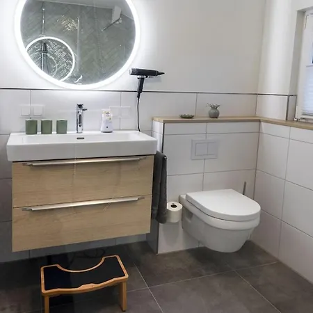 Am Wasser Сasa de vacaciones *